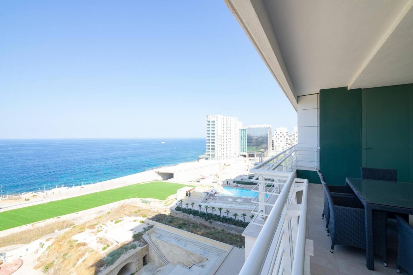 Fort Cambridge Apartments By Homely Sliema Exteriör bild