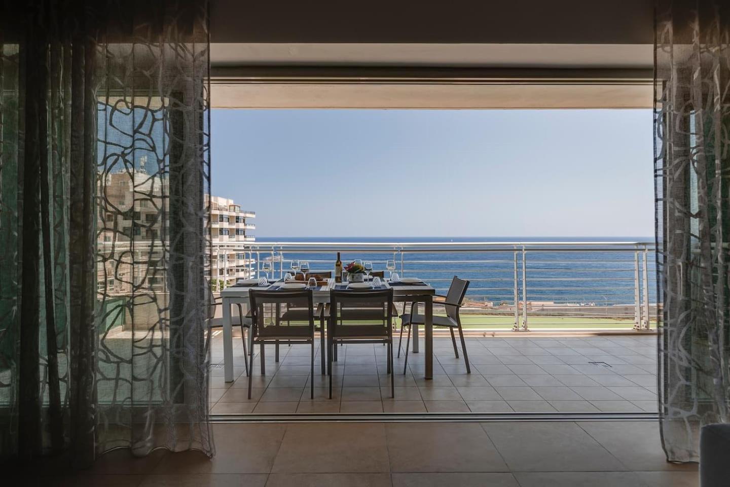 Fort Cambridge Apartments By Homely Sliema Exteriör bild