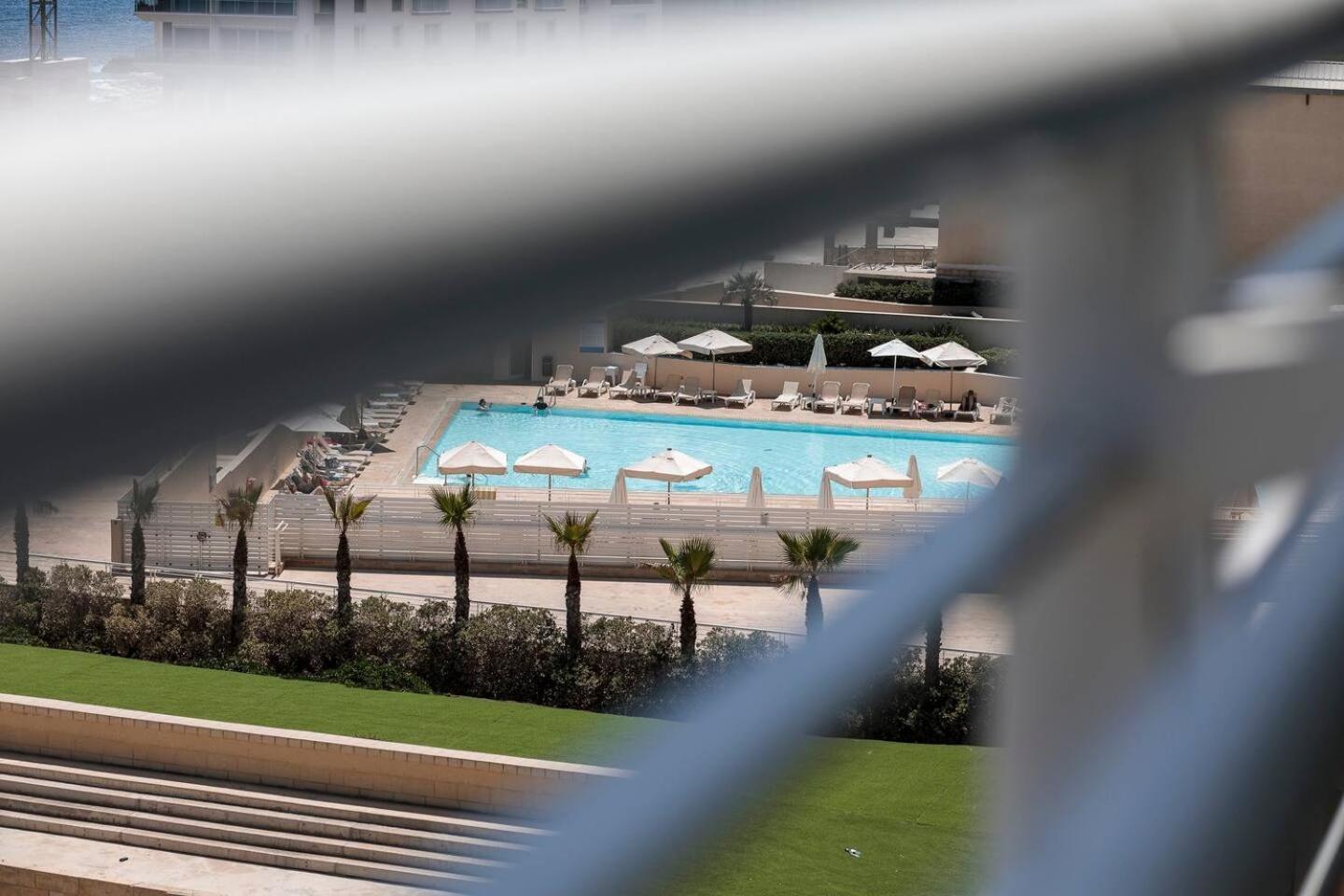 Fort Cambridge Apartments By Homely Sliema Exteriör bild