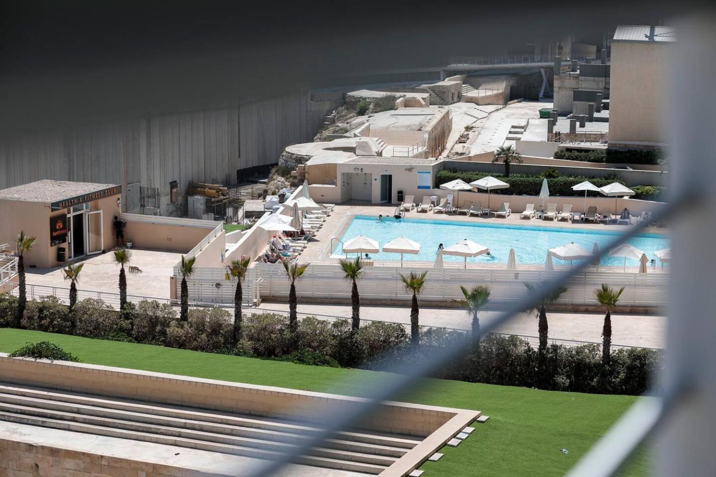 Fort Cambridge Apartments By Homely Sliema Exteriör bild