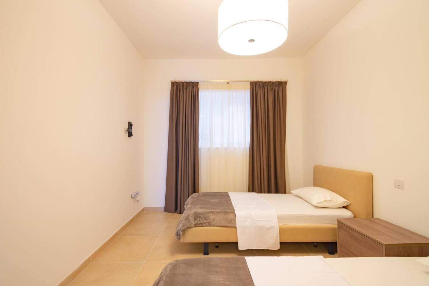Fort Cambridge Apartments By Homely Sliema Exteriör bild