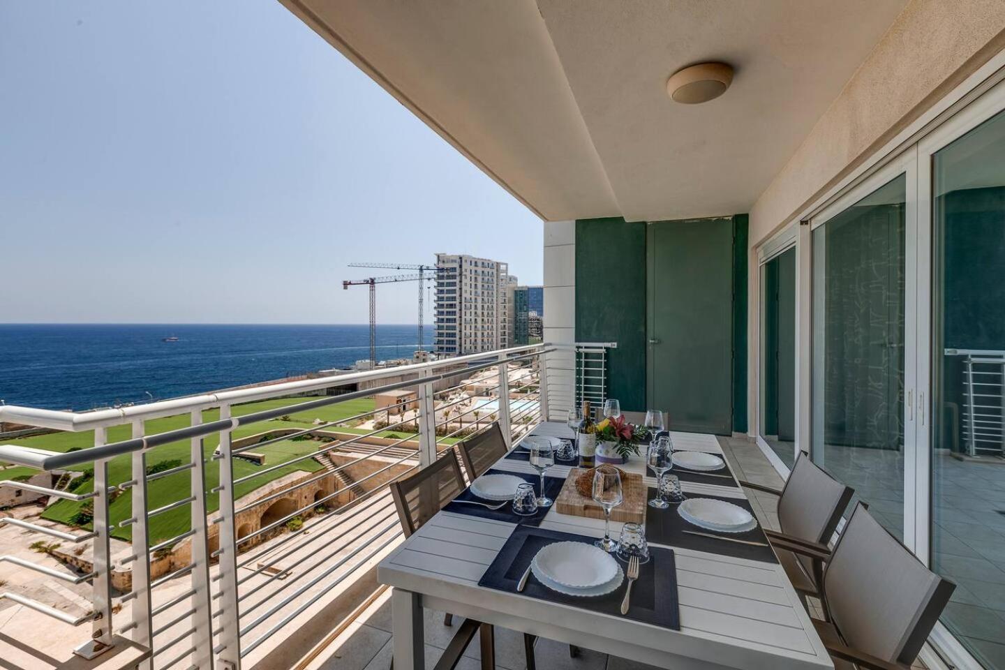 Fort Cambridge Apartments By Homely Sliema Exteriör bild