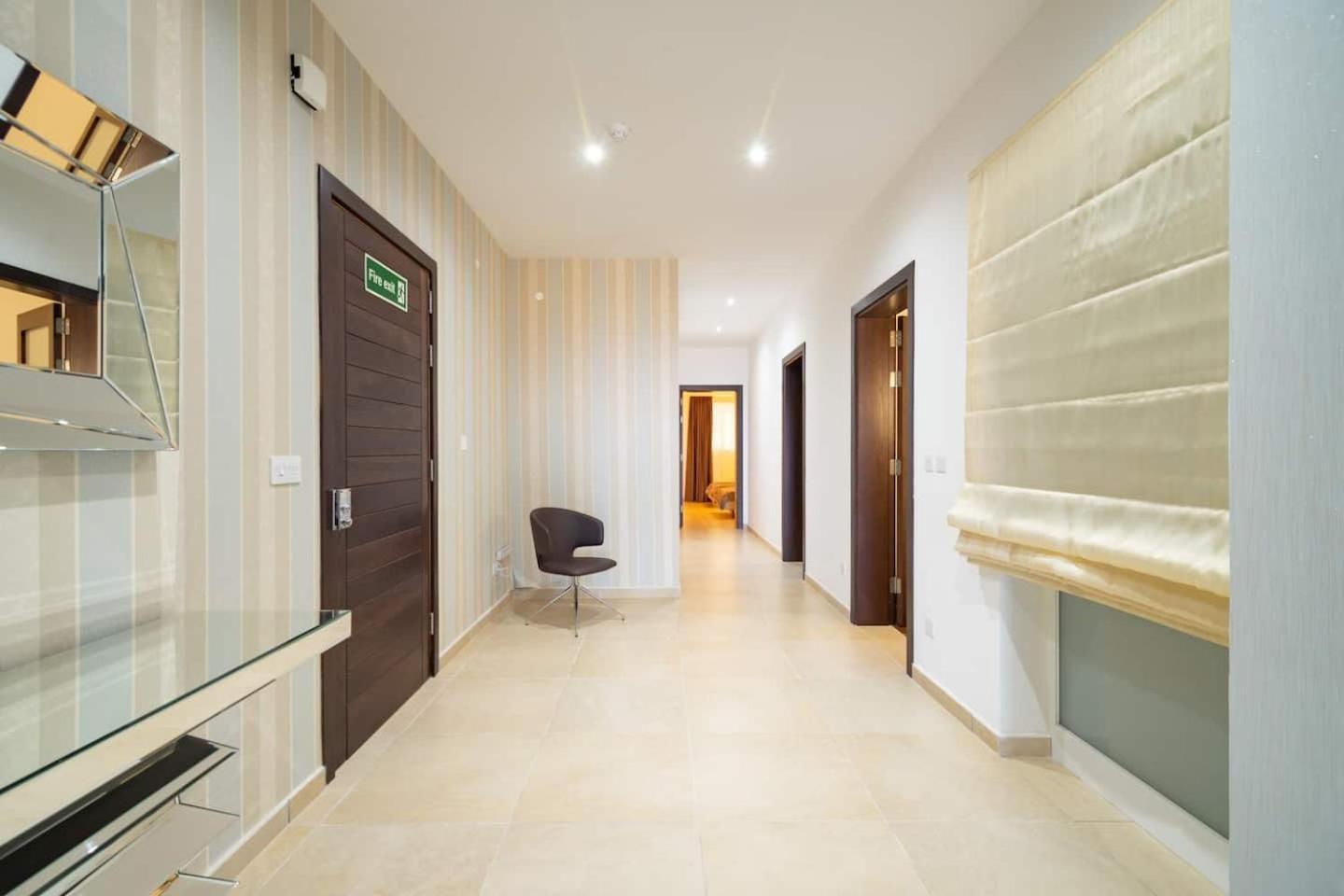 Fort Cambridge Apartments By Homely Sliema Exteriör bild