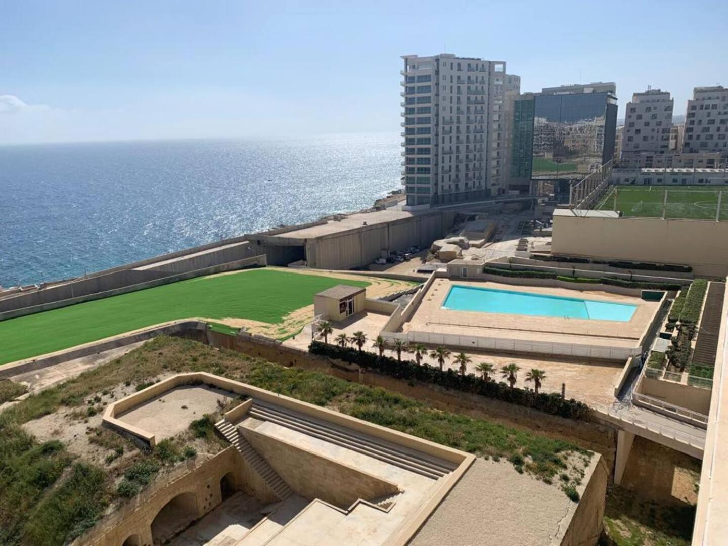 Fort Cambridge Apartments By Homely Sliema Exteriör bild
