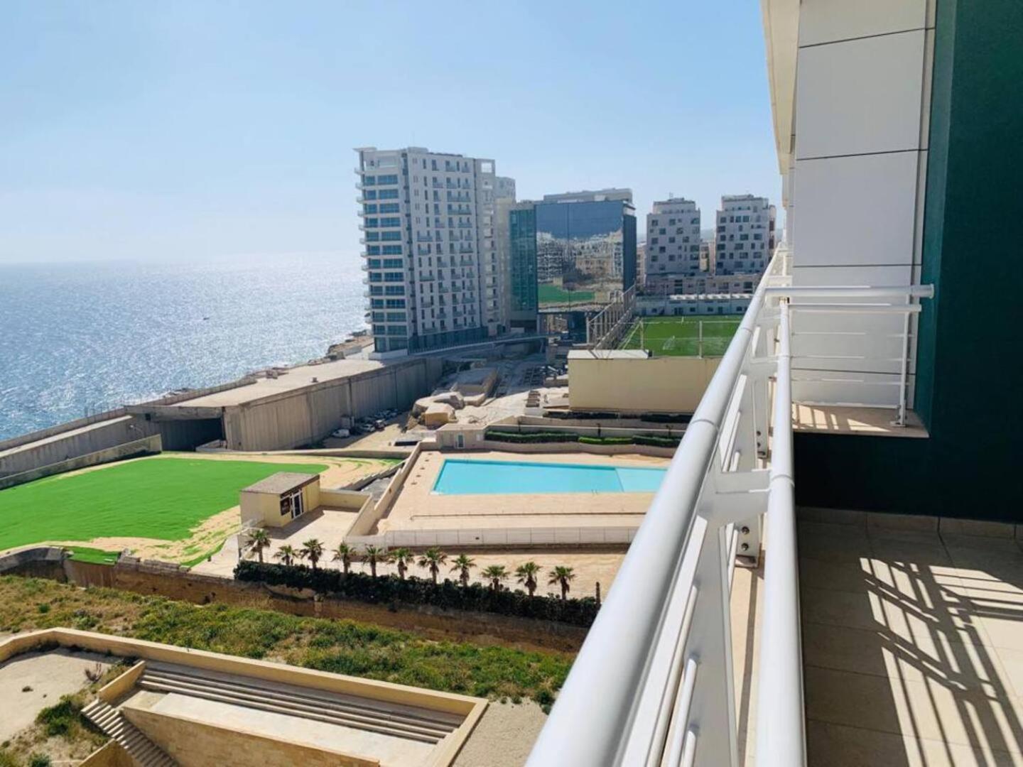 Fort Cambridge Apartments By Homely Sliema Exteriör bild